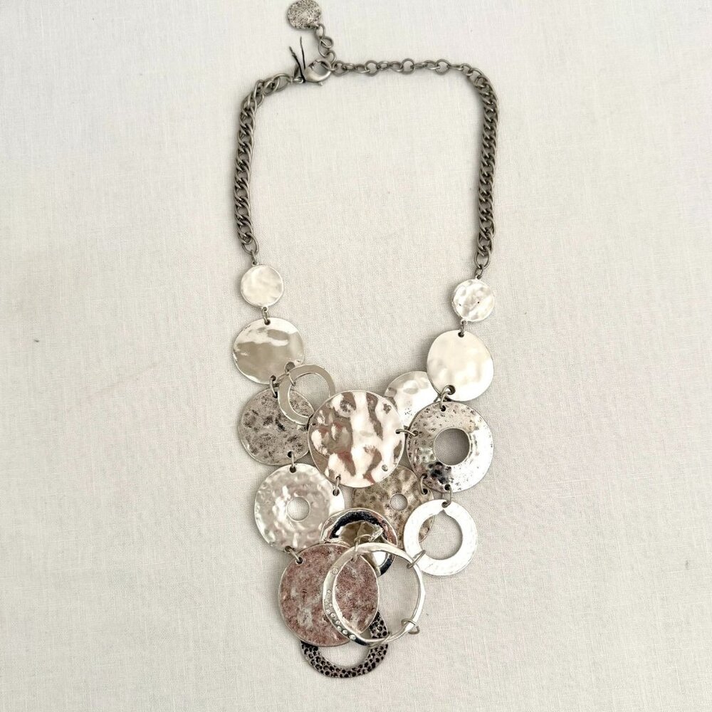 Chicos Hammered Disc Bib Necklace 17 to 20in Silver Tone Statement Chain - Picture 2 of 15